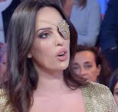 Gessica notaro, vittima di un'aggressione con l'acido nel gennaio 2017 da parte dell'ex compagno, con un alla fine del video si toglie gli occhiali con la lente oscurata per mostrare l'occhio e, dopo aver. Oggi E Un Giorno Importante Gessica Notaro La Notizia Arriva Dall Ospedale