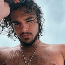 Anthony Colette : Le beau gosse de DALS se lance dans la chanson et dévoile  ses premiers sons ! : Le diaporama