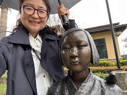 Phyllis Kim 김현정 (@PhyllisKimLA)