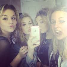 ella dutton (@ella_dutton)