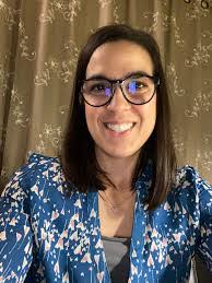 Kelly Ottaway's Instagram, Twitter & Facebook