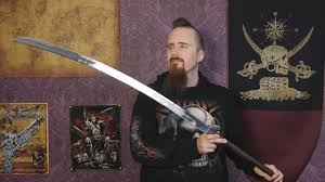 Falx is a latin word originally meaning sickle but was later used to mean any of a number of tools that had a curved blade that was sharp on the inside edge such as a sickle. First Impression Falx By Wulflund More Like A Rhomphaia Youtube