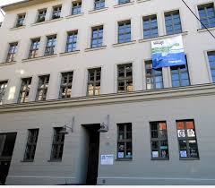 Finde günstige immobilien zum kauf in halle. 4 Zimmer Wohnung Zu Vermieten Bruderstrasse 11 06108 Halle Saale Altstadt Mapio Net