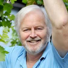 Dad's Army star Ian Lavender's quiet Essex wedding with friends after being  diagnosed with cancer