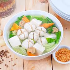 Jika kamu tak suka sawi putih saja, kamu bisa menambahkan sosis, daging ayam, udang atau telur di. Resep Sup Bakso Ikan Sawi Ala Yen Basoyen