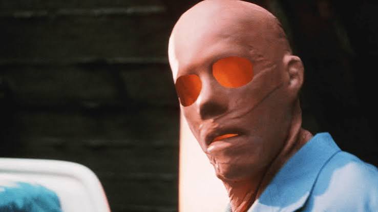 Hollow Man (2000) | Movie Review | Deep Focus Review