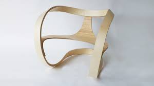 Supple and versatile, mobius main characteristic is an enveloping shape and the numerous variations available. Mobius Chair Markowitzdesign