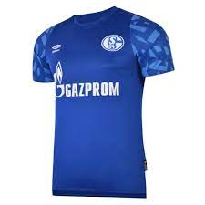 Das neue trikot des fc schalke 04 besticht außerdem durch ein gewagtes design. Umbro Fc Schalke 04 Trikot 2019 2020 Heim Kaufen Bestellen Im Bild Shop