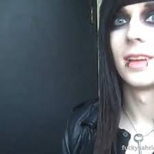 Weiner Boyy. (@WeinerBoyRickyO)