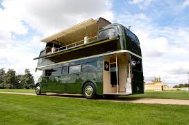 Hazem Albalushi U Tvitteri باص دورين يتم حجزه للحفلات من الممكن أن يكون مطعم مقهى أو بار Https T Co W3nn46hfy8