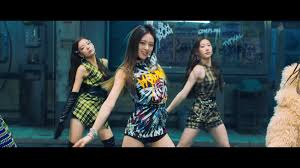 Did you hear about ITZY Yuna outfit controversy at MuBank? - K-POP -  allkpop forums