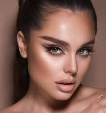 ميك أب دافئ للمناسبات يناسب العيون العسلية المائلة للأخضر💚