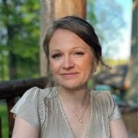 Madelyn Holt's Instagram, Twitter & Facebook