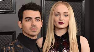 Sophie turner is seemingly confirming her sexuality with a post she put up on instagram this week. Joe Jonas And Sophie Turner Share Never Before Seen Pregnancy Photos Entertainment Tonight