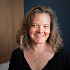 Dawn Geercken's Instagram, Twitter & Facebook