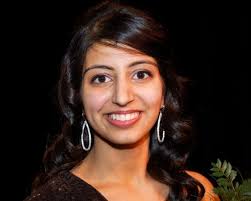 Rose Festival 2013: Central Catholic princess Rhonda Teeny carries