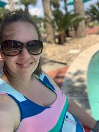 20 weeks pregnant. Nice and cool and comfy! For reference: 5'3 195lbs size  large.