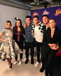 Valentina zenere (ambar) karol sevilla (luna) michael ronda (simon) si compartes creditos por favor karol sevilla saluda. Karol Sevilla Ruggero Pasquarelli Michael Ronda Y Valentina Zenere Sou Luna Fotos Elenco De Sou Luna Sou Luna Disney