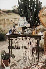Romantic Boho Styled Elopement Session In Bismarck Nd Boho Picknick Home Decor