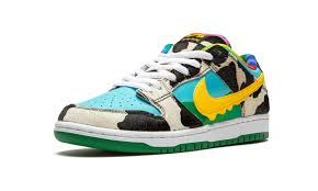 For its latest collaborative drop, nike has tapped ben & jerry's to create a unique take on the sb dunk low. Nike Sb Dunk Low Ben Jerry S Chunky Dunky Cu3244 100 Restocks