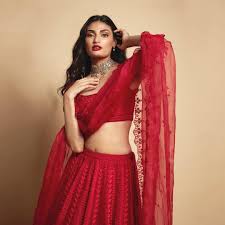 She debuted in the romantic action film hero for which she received. 13 Pictures That Highlight Athiya Shetty S Wedding Guest Style Vogue India