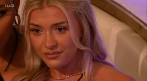 Love Island: Molly Marsh turns to Zachariah Noble after Mitchel Taylor