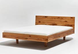Ein massivholzbett, welches mit schraubenlosen verbindungen auskommt, kann man heute kaum noch bekommen. Metallfreies Bett Gesunder Schlaf Gesunder Korper