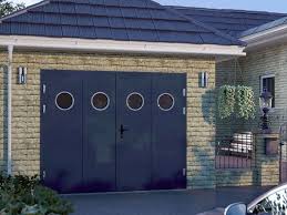 Garagen Flugeltor Mit Bullaugen Puertas