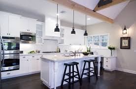 A Theme Here Love The Color Combination Cape Cod Kitchen Remodel Cape Cod Interiors Cape Cod House Interior