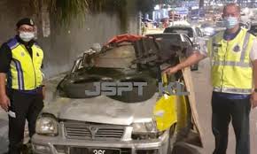 Kenderaan dengan spring yang diubahsuai 9. Malaysiakini Polis Sita Kereta Tular Kancil Kuning Tak Berbumbung