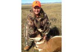 What is deer scientific name? Why Women Hunt New Book By Minnesota Author And Hunter Kristine Houtman Profiles 18 Female Hunters West Central Tribune