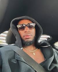 Brian Saulsberry's Instagram, Twitter & Facebook