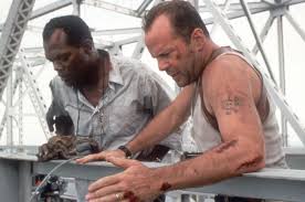 Возмездие», офицер полиции джон макклейн вынужден вести борьбу с преступниками в родном. Die Hard With A Vengeance Race Politics And Ramblings Action A Go Go Llc