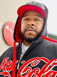 Kenneth Bernard Smith II (@kbsii) • Instagram photos and videos