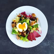 Salade Landaise A L Oeuf Mollet La Cerise Sur Le Maillot Recette Salade Landaise Salade Gourmande Salade