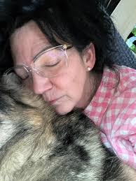 I lost our boxer he died in the vets office he made a loud noise and I told  my husband and friend take him to the hospital and they told me he