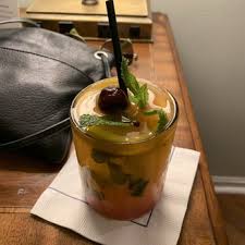 Apapun tujuan kunjungan anda, admiral fell inn an ascend hotel collection member adalah pilihan istimewa untuk menginap di baltimore (md). Tavern At The Admiral Fell Inn 13 Photos 13 Reviews Cocktail Bars 888 South Broadway Baltimore Md Phone Number Yelp
