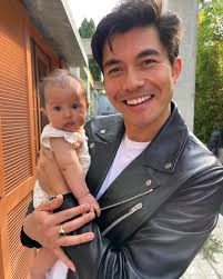 While he's loving life now, golding admits watching lo go through 16 hours of labour was extremely stressful. Actor Henry Golding Reveals The Name Of His First Child Babynames Com