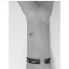 Spell out cancer underneath the symbol to help out the uninitiated. Small Tattoo Ideas According To Your Zodiac Brit Co