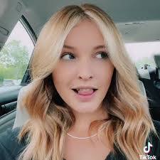 Tracey Deleon's Instagram, Twitter & Facebook