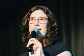 Anna Crabb's Instagram, Twitter & Facebook