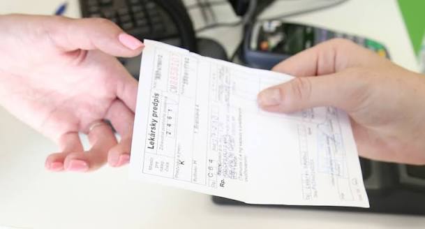 Skierowanie do specjalisty: kiedy jest potrzebne w NFZ i jak długo jest ważne?