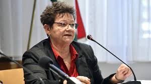 She is the head of nnk (nemzeti népegészségügyi központ, national public health center in english) and has also served as a member of the. Muller Cecilia Most Mar Minden Feltetel Adott Infostart Hu