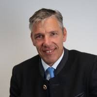 300+ "Petzke" profiles