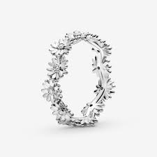 Ringe gehören seit jeher zu den beliebtesten schmuckstücken und haben eine hohe bedeutungskraft. Ringe Bezaubernde Ringe Fur Damen Pandora