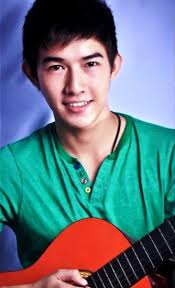 My Favorite Handsome Boys: July 2012