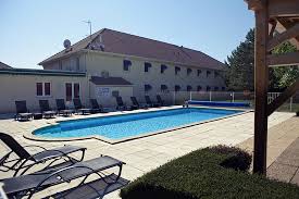 Piscine Picture Of Carline Hotel Beaune Tripadvisor