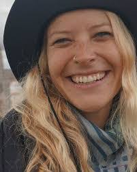 Darla Hoffman's Instagram, Twitter & Facebook