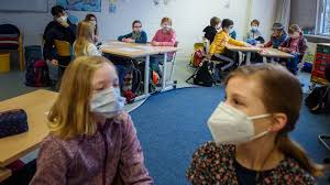 1 bis 25 von 31 adressen zu ritter in nürnberg mit telefonnummer, öffnungszeiten und bewertung gefunden. Medizinische Masken Und Selbsttests Berlin Verscharft Maskenpflicht Und Teststrategie An Schulen Rbb24