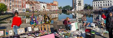 Mettez sur une pile de livres le plus. Brocante Braderie De Lille Et Vide Grenier Des Affaires A Faire Page 2